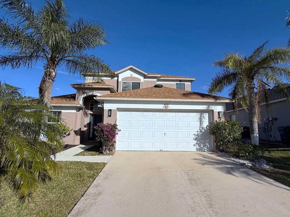Spacious 5-bedroom Pool Villa in Southern Dunes