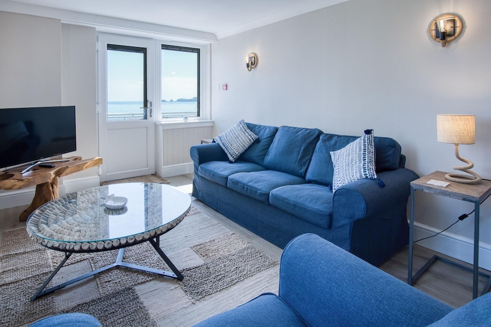Waterfront 2 - 2 Bedroom Apartment - Wisemans Bridge