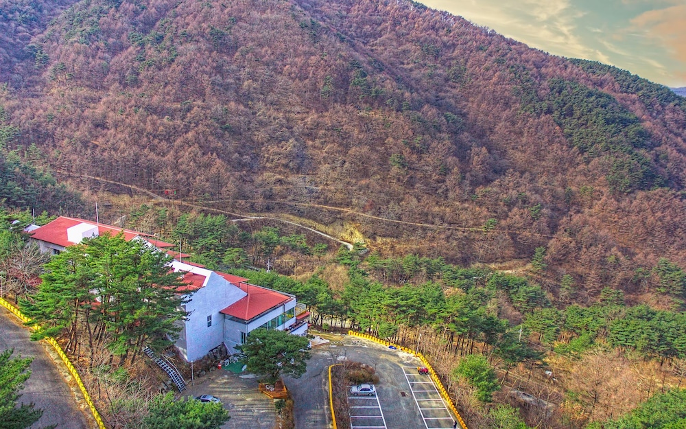 Jirisan Shinsegae Resort