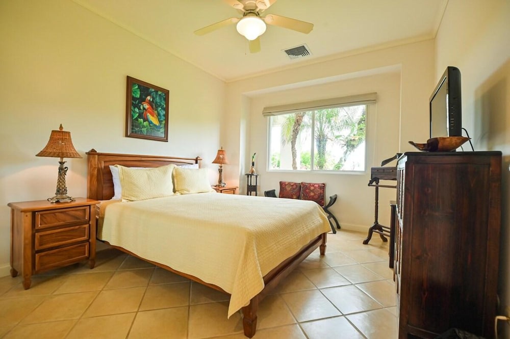 CR Luxury Del Mar 2Q 3 Bdrm