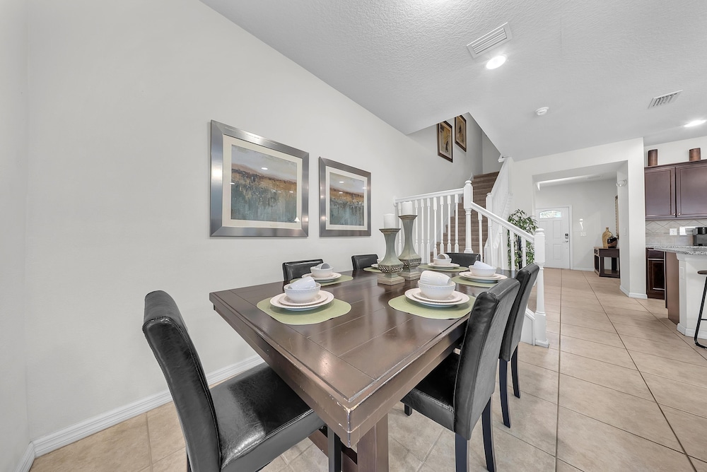 2027 MD - Windsor Westside Tranquil Haven