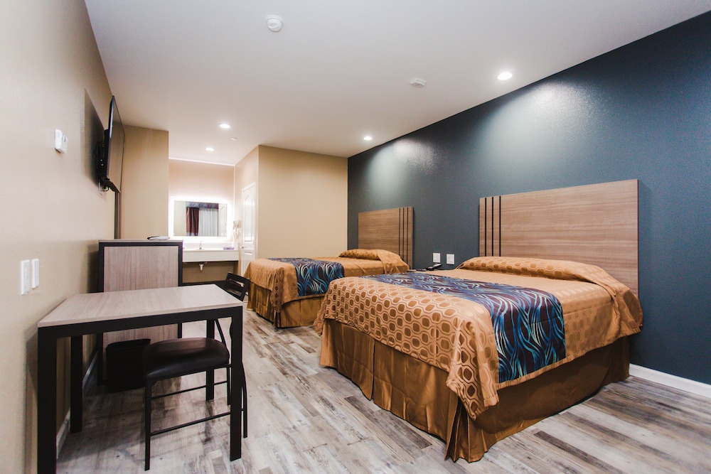 Budget Host Inn and Suites view 2