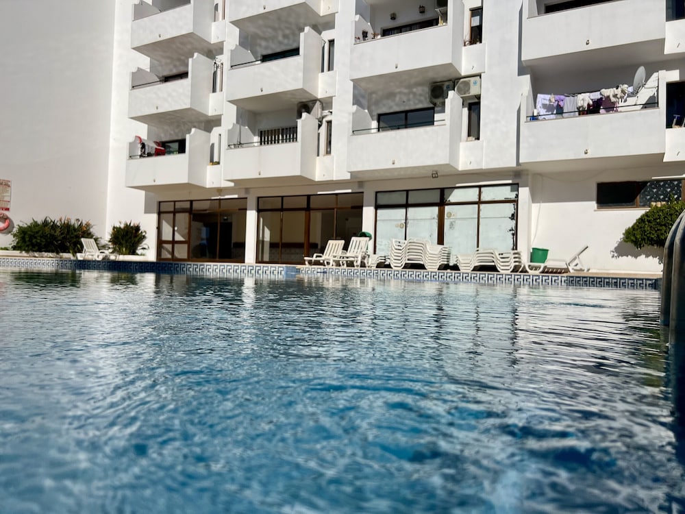 Albufeira Town Apartment by Homing