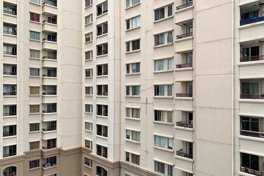 Homey And Modern 2Br At Marina Ancol Apartment