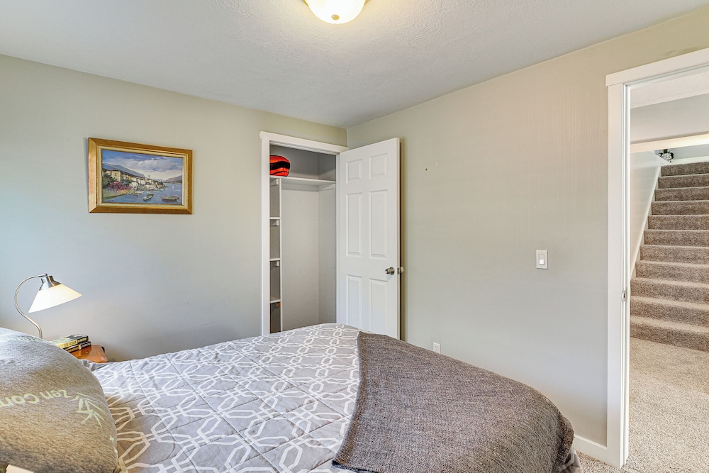 Family Home w/ Fenced Yard Between Provo & Slc!