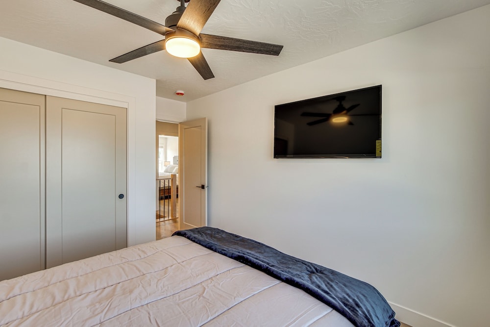 Built in 2025: Parowan Escape w/ Views!