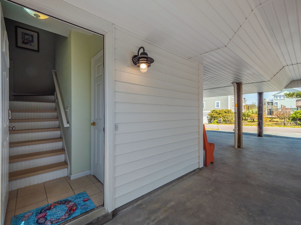 The Channel Marker by Topsail Realty