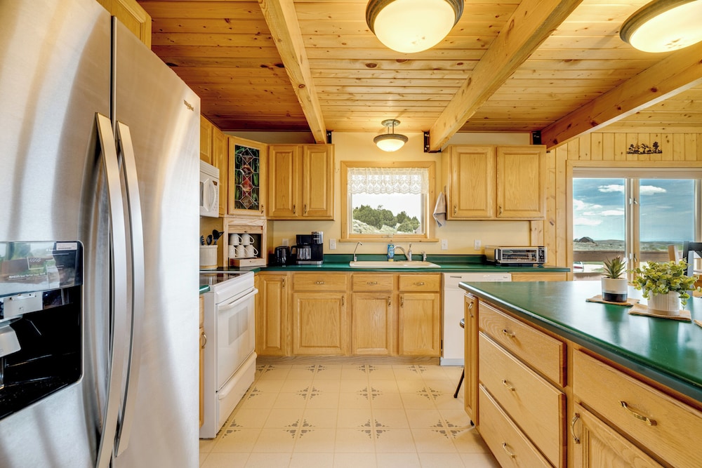 Walk to Sinks Canyon State Park: Spacious Home!