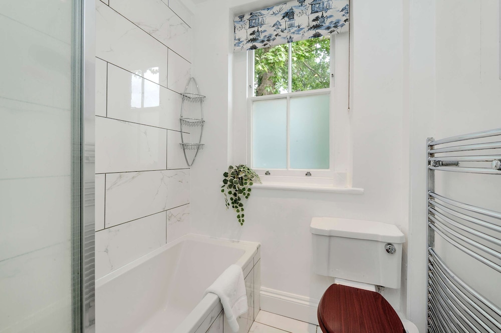 Modern 2 bed Flat - Hammersmith Grove