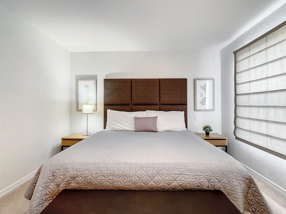Regal Oaks Getaway Resort Living Near Disney