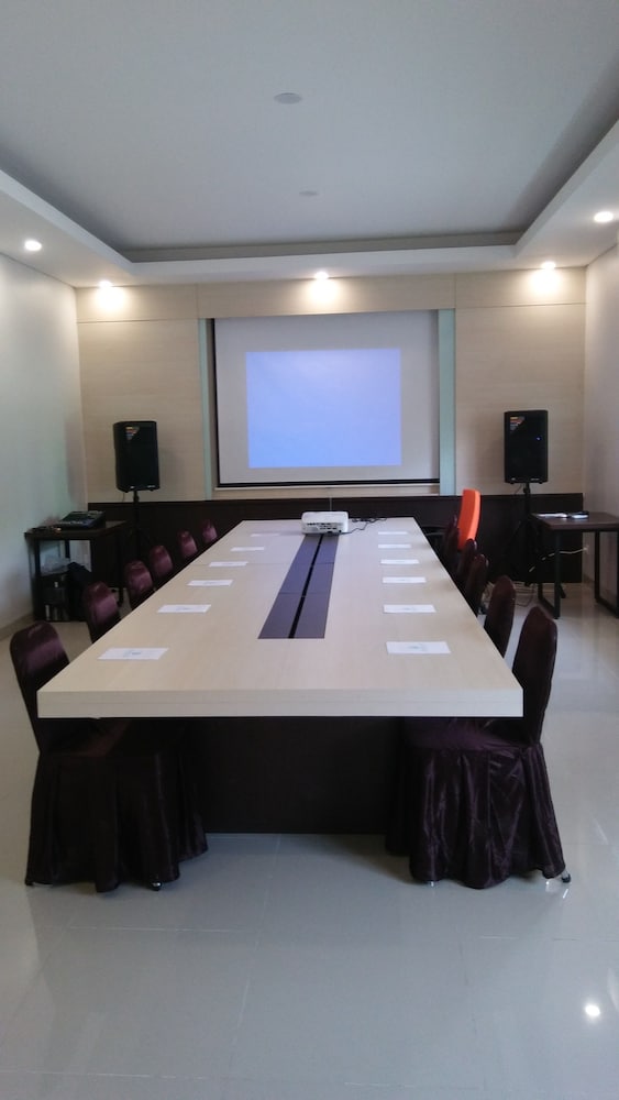 meeting & event spaces