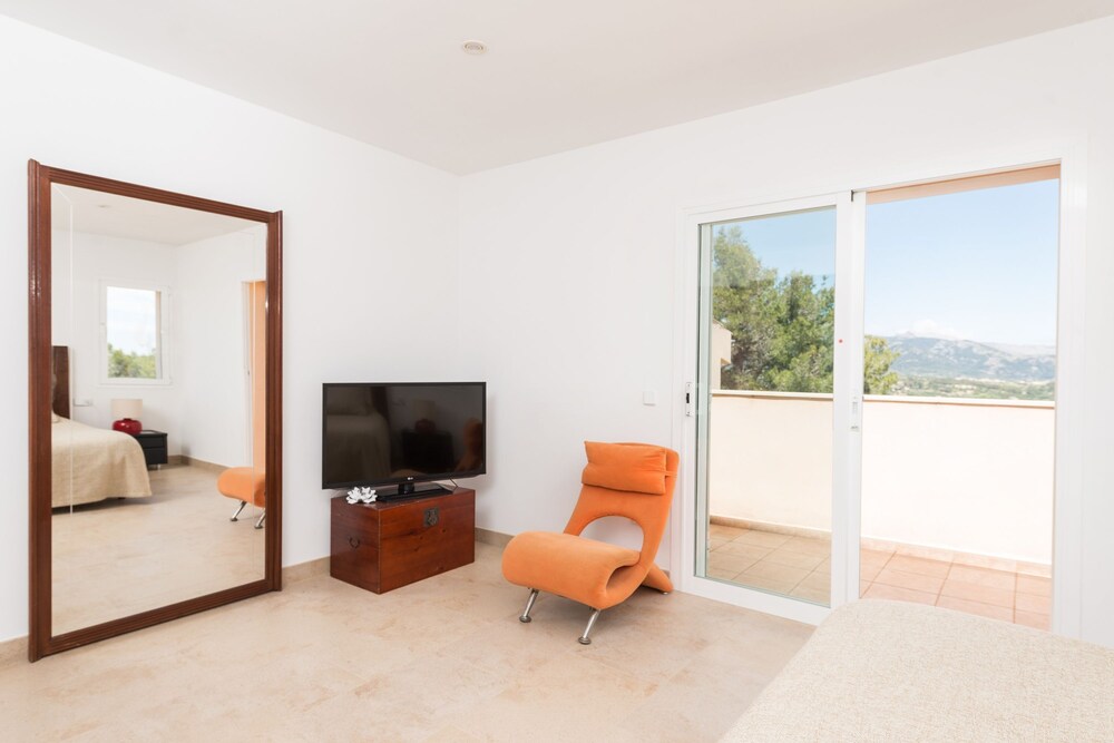 Talaiot 25 in Inca With 4 Bedrooms and 3 Bathrooms view 2