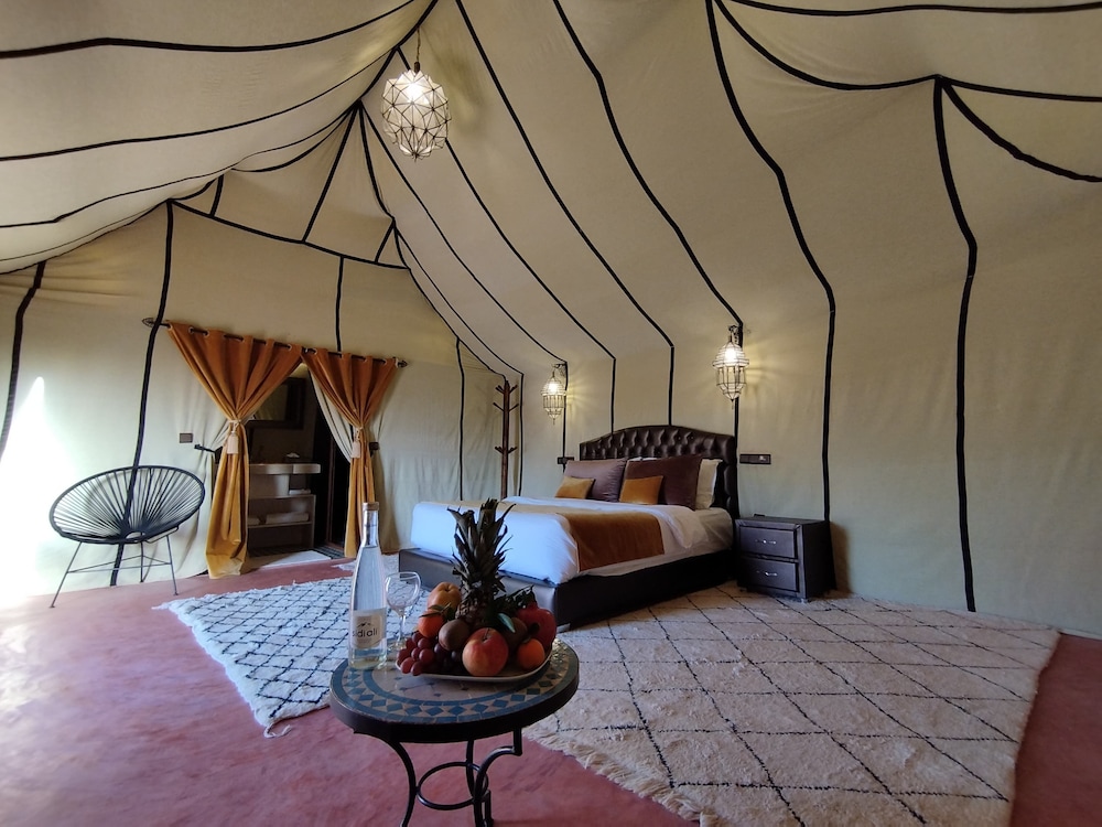 Sahara dunes Luxury Camp