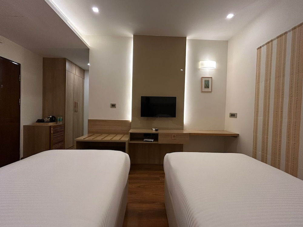 FERNWOOD HOTELS AND RESORTS