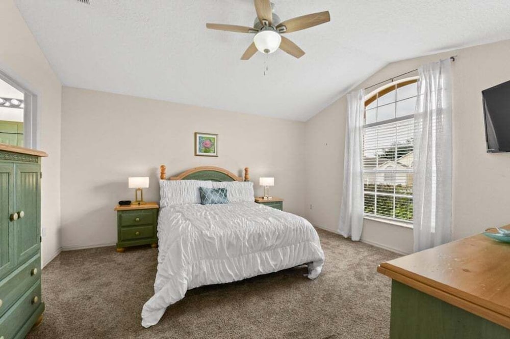 Oak Island Gem Cozy 4br Pool Home Near Disney 4 Bedroom Villa