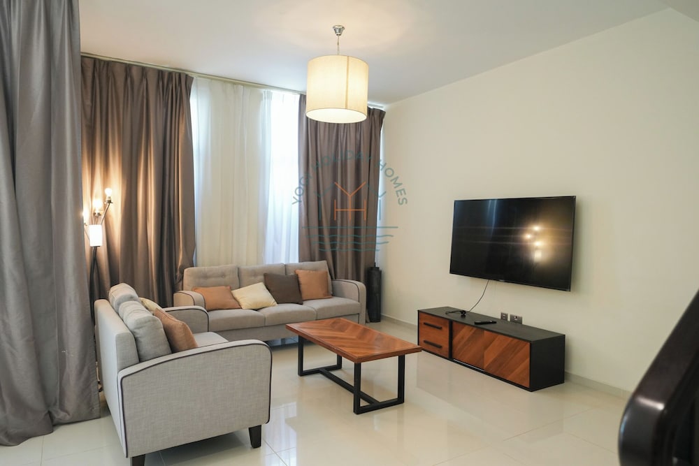 Luxury 4BR Villa With Private Garden