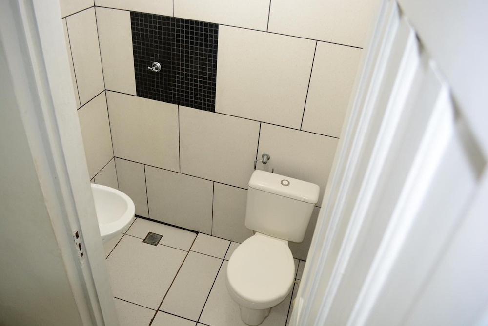 Lize Hotel-Hostel