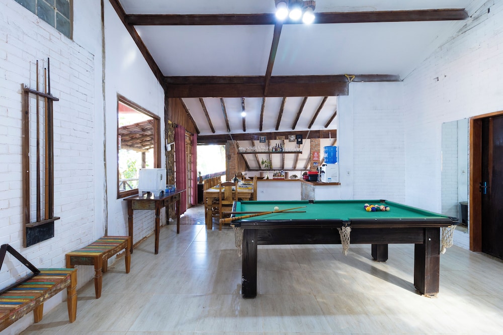Sítio com 5 suítes e piscina