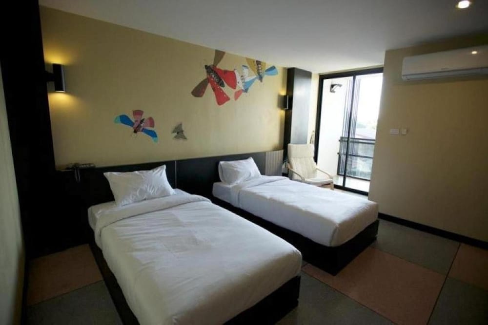 Pentahug Hotel