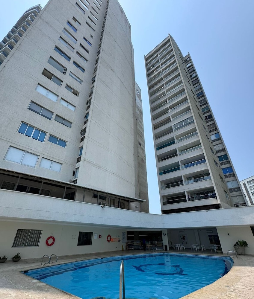 APARTAMENTO P.24 VISTA AL MAR-PARCEROS G