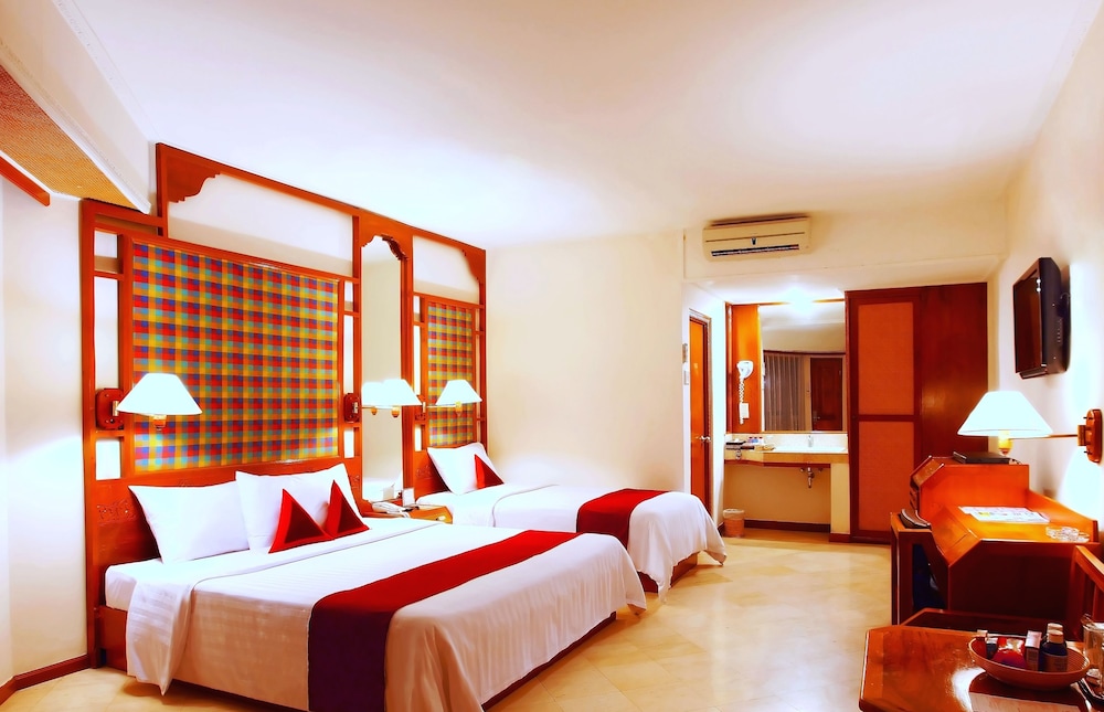 Bounty Hotel