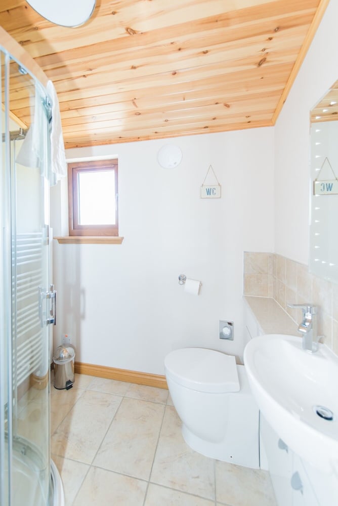 Barn Lodge With Hot Tub Near Cupar, Fife