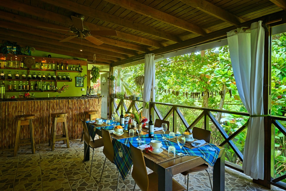 Hibiscus Valley Inn
