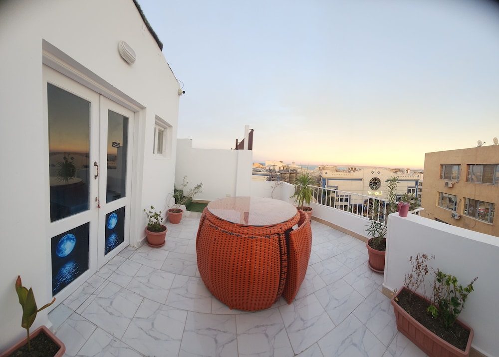 White Roof - Hurghada