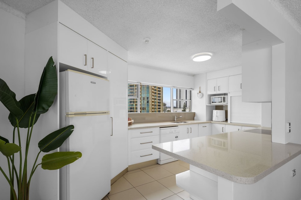 Absolute Beachfront Apartment in Surfers