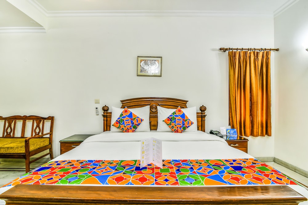 FabHotel Homeport Residency