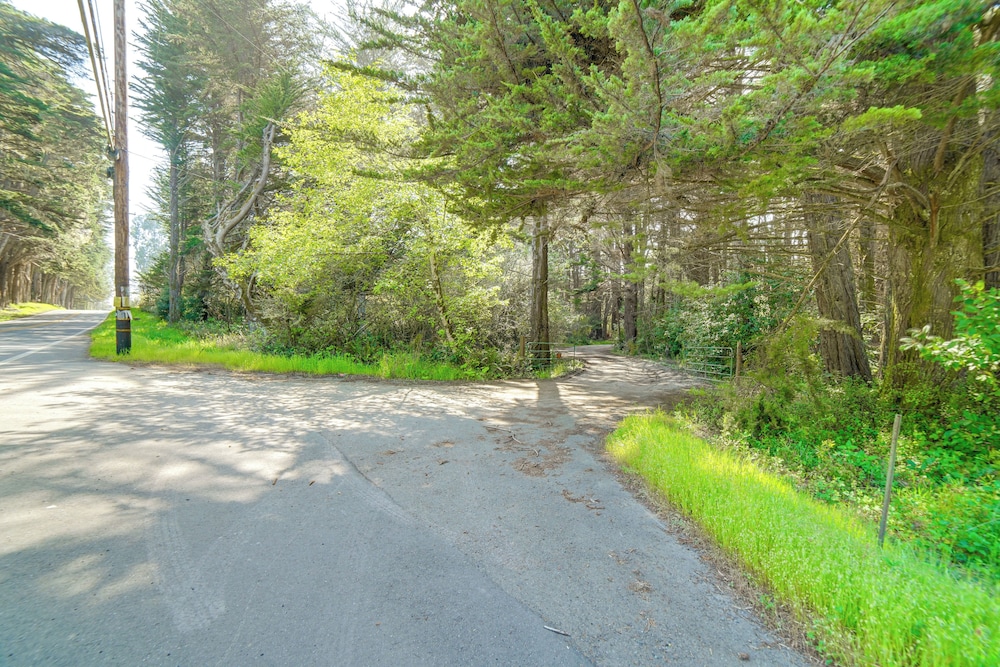 Hot Tub, 1 Mi to Beach: 12-acre Fort Bragg Cabin!