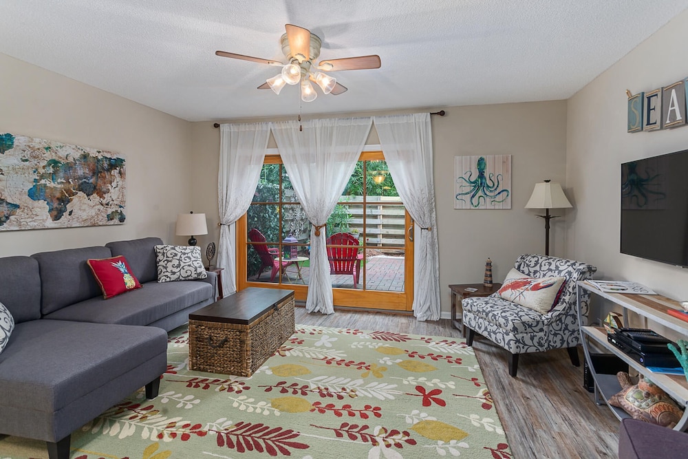 St Simons Island Vacations - 425 Magnolia Unit I by Hodnett Cooper - Property Image 1