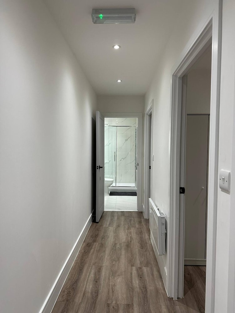 London 1 bed Luxe Flat Ilford Beautiful