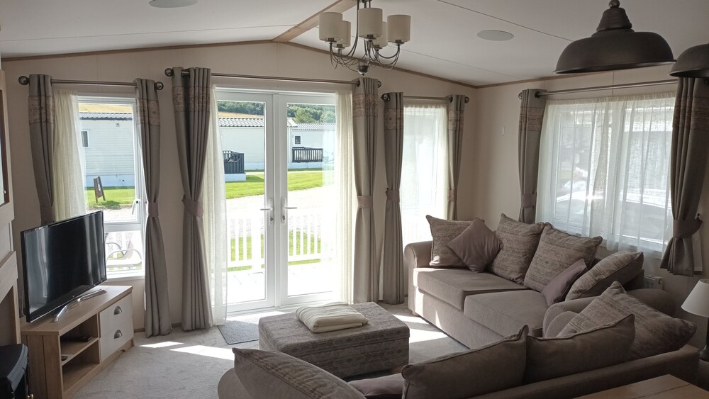 Project Binka - Luxury Caravan / Lodge 2 Bedrooms view 2