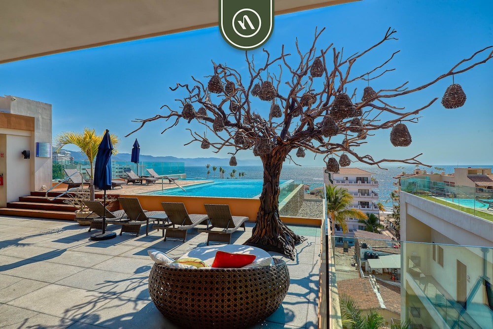 1 BR Condo in Romantic Zone - Amazing Rooftop Pool