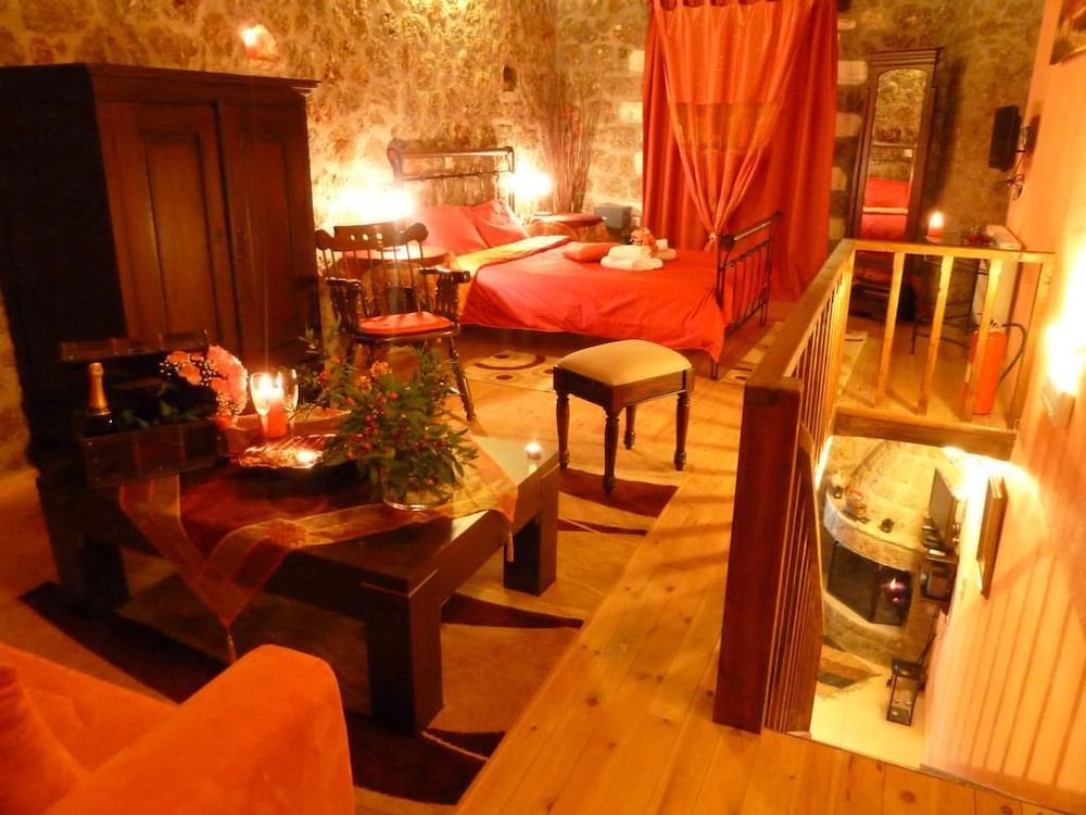 Theasis Guesthouse