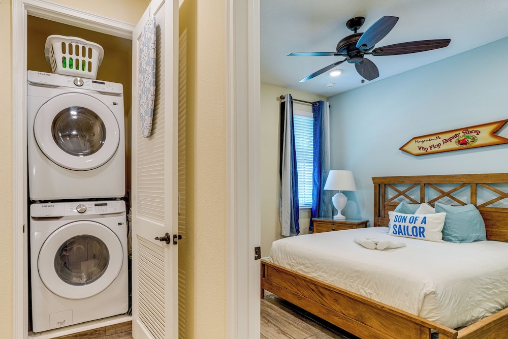 Margaritaville Cottage w/ Hot Tub: 3 Mi to Disney! view 3