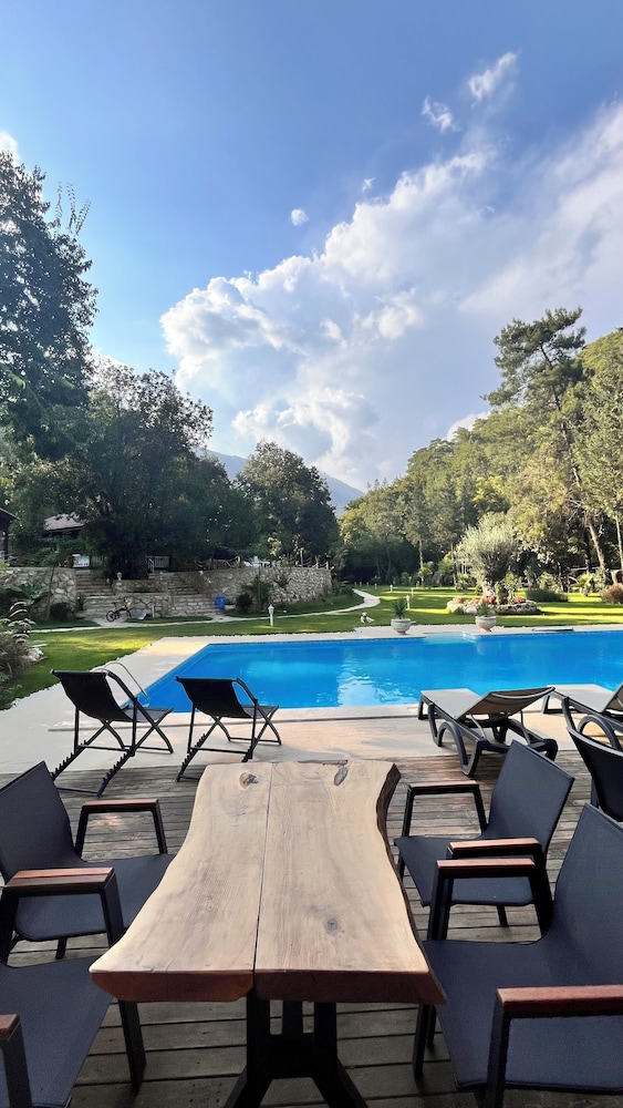 YUSALİS GARDEN HOTEL