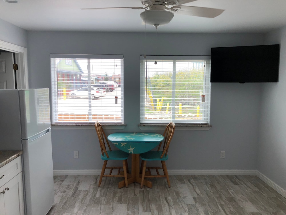 Beachgate Condo Suites And Hotel 217+219 2 Bedroom Condo