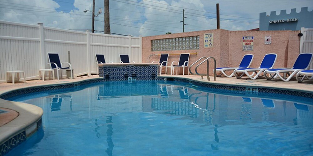 Flamingo Inn