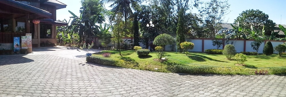 Suandarbporn Resort Mae Sot