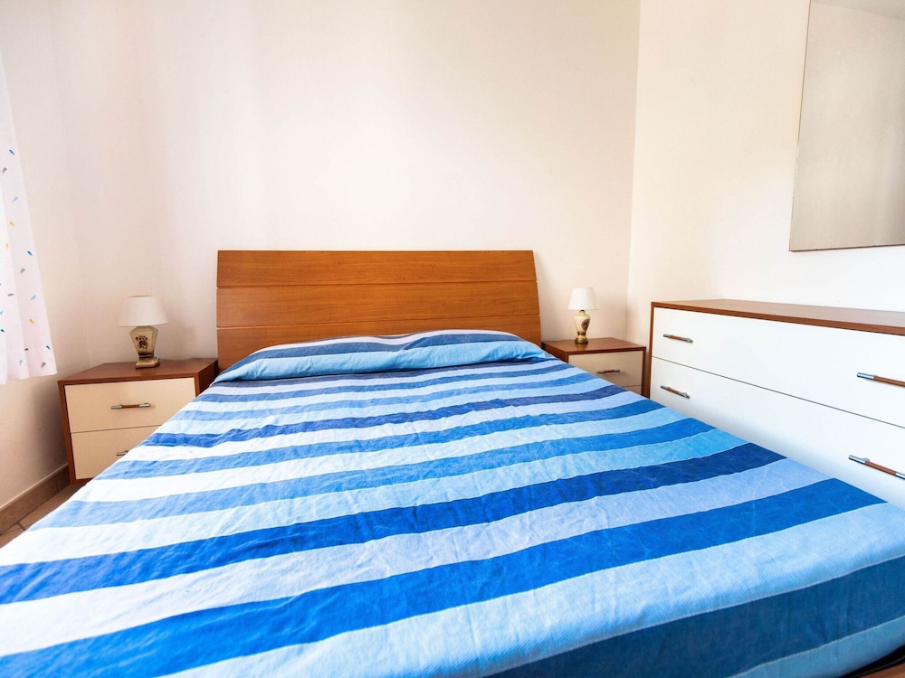 Simplistic Holiday Home in Sciacca near Horse Riding view 2