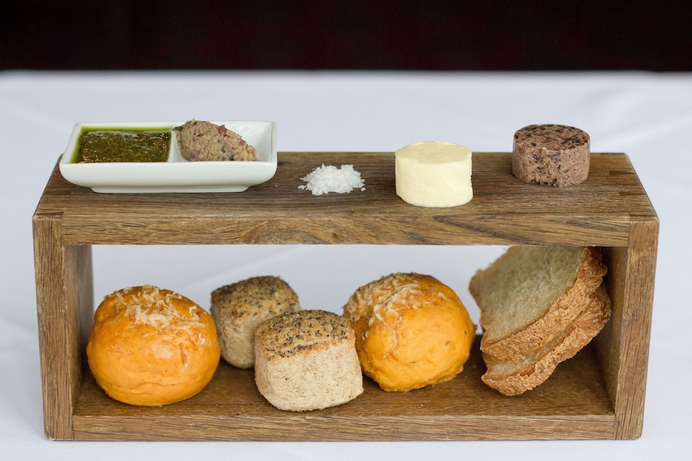 Yelverton Vacations - Two Bridges Hotel - Property Image 7