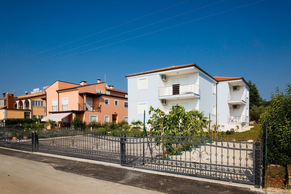 Vodopija Apartments