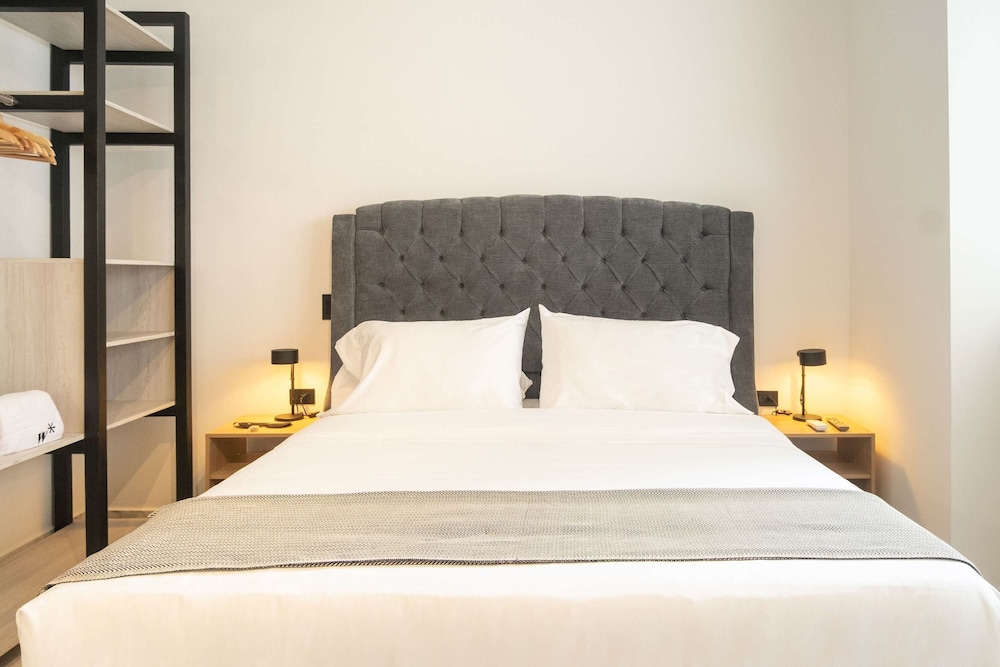 w Lovely 1BR w AC Near Ciudad Amurallada