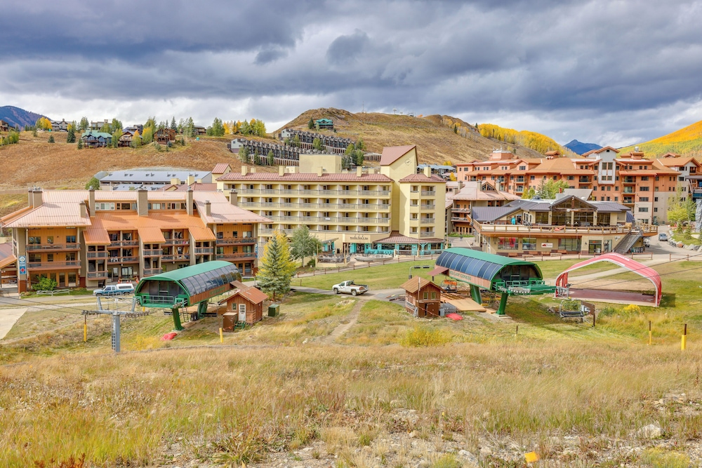Crested Butte Studio w/ Hot Tub: Walk to Slopes!