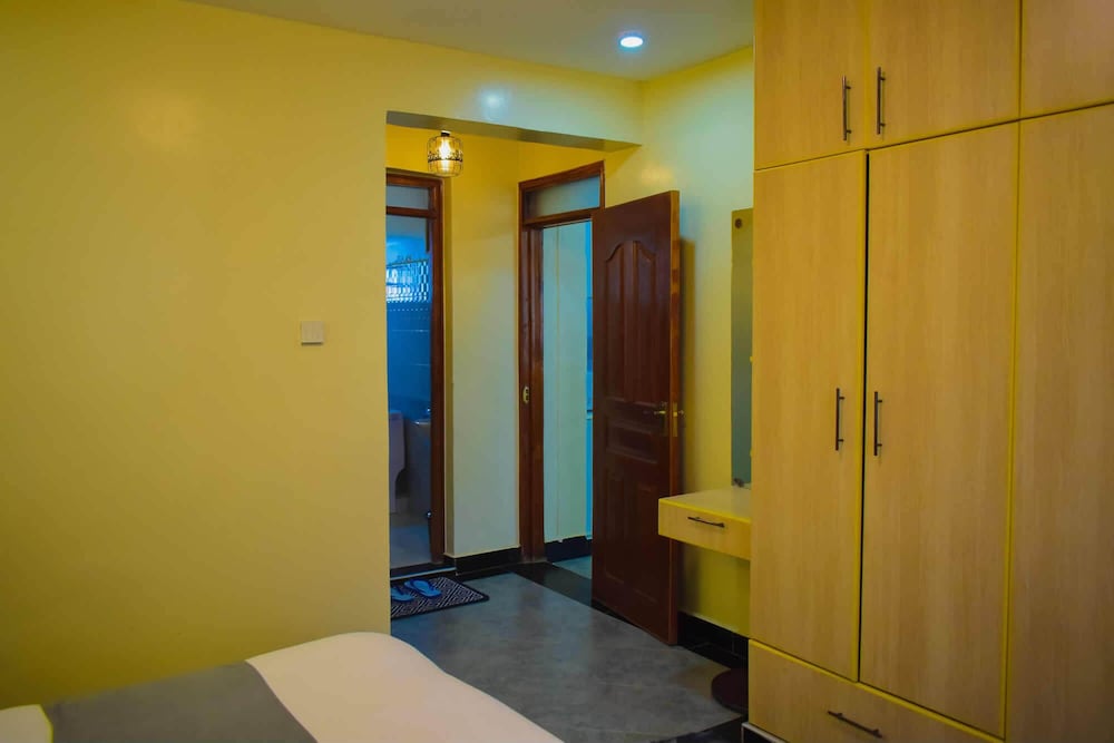 Lux Suites Fancy Getaway Apartments