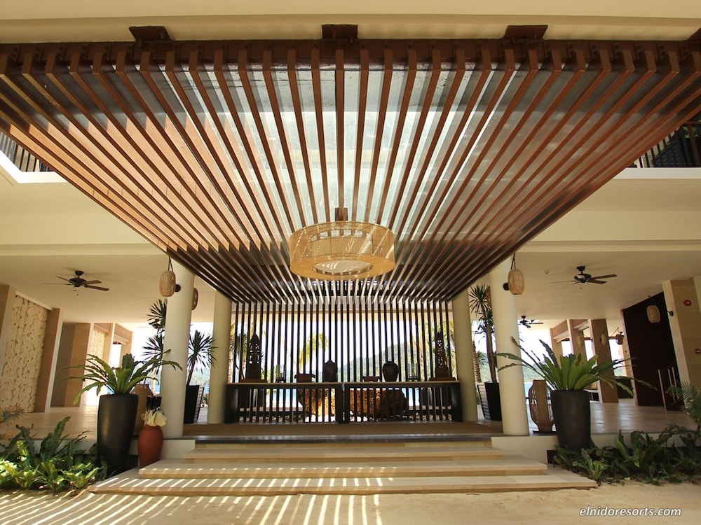 Pangulasian Island Resort