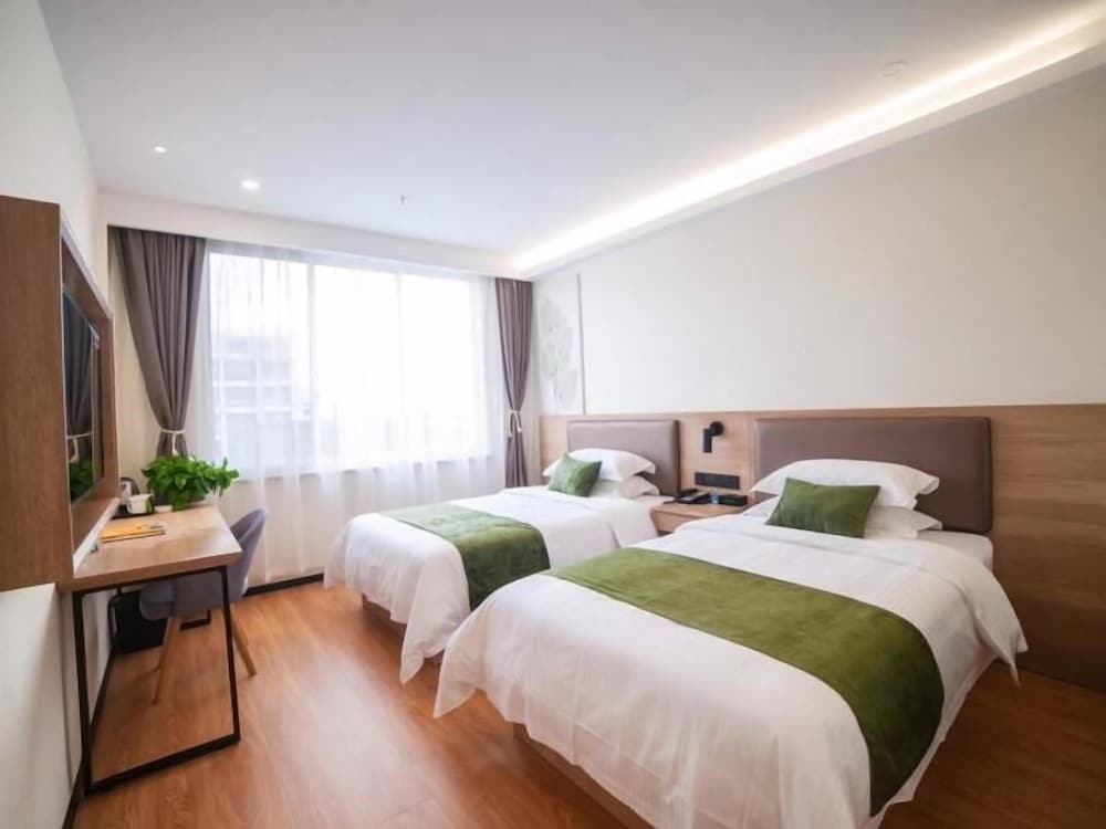 GreenTree Inn Suzhou Zhangjiagang Daxin Town Pingbei Road Express Hotel
