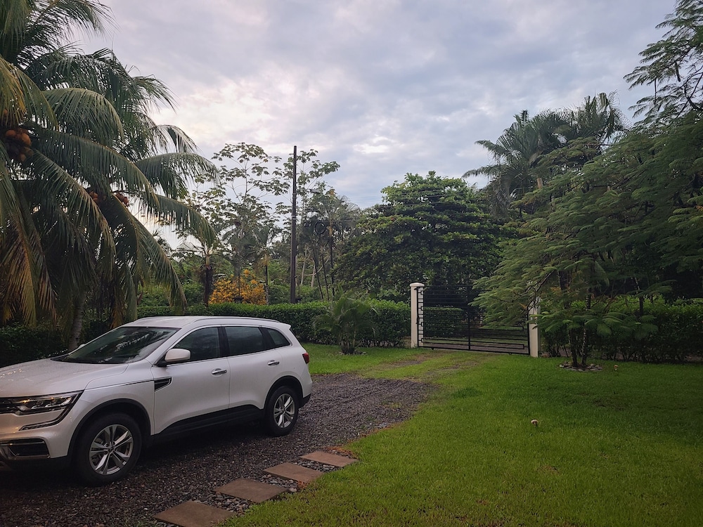 Hotel Villa Elenita - Parrita